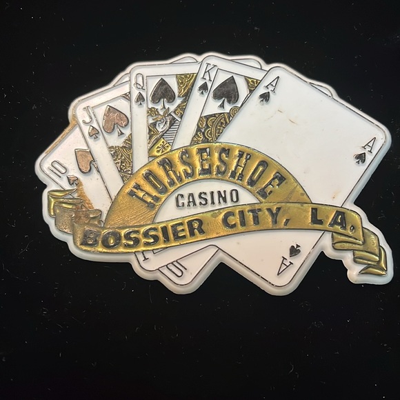 Magnets - Picture 10 of 16